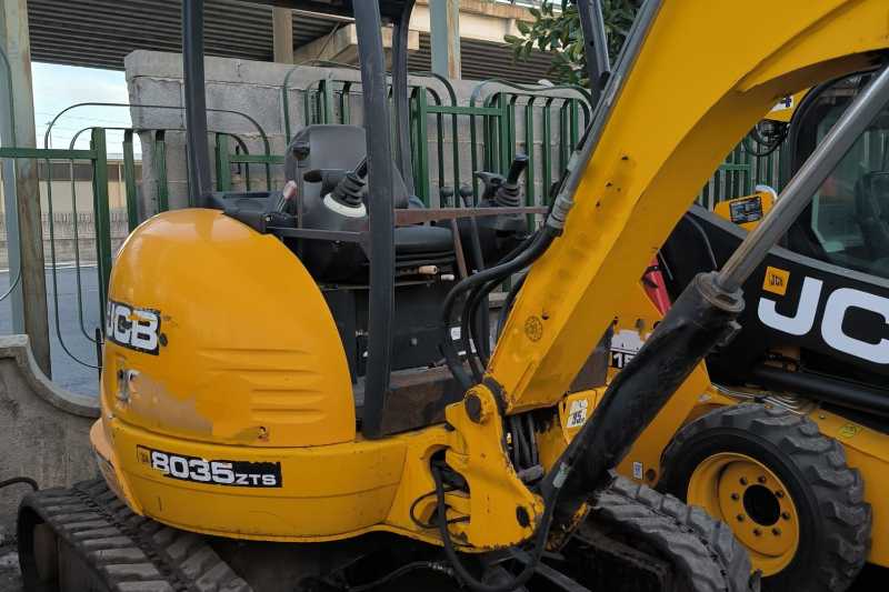 OmecoHub - Immagine JCB 8035